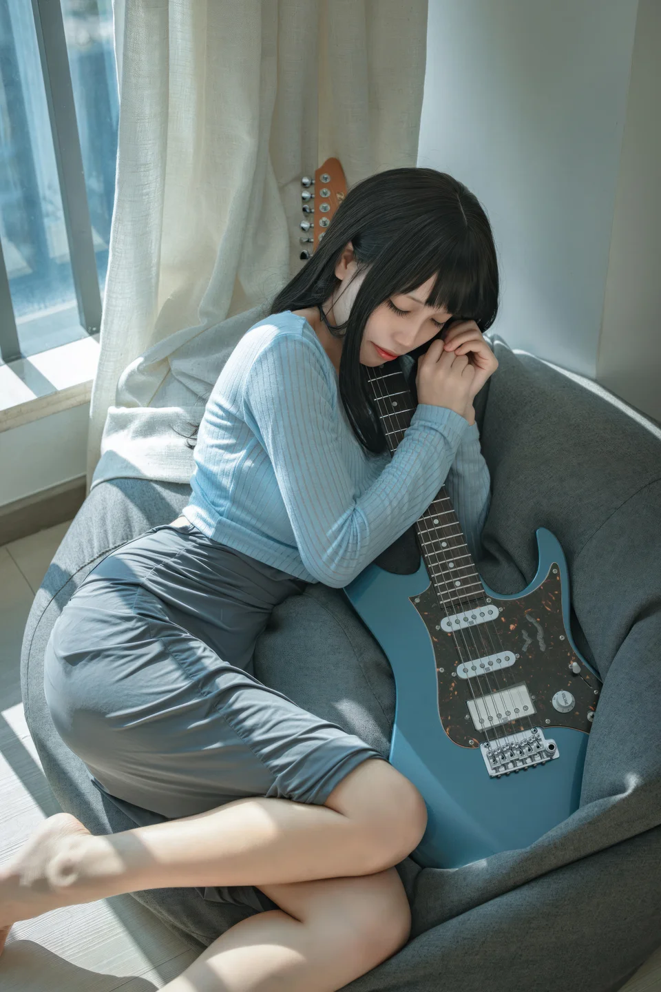 三無人型 - No.013 吉他妹妹 [24P-223MB] tg@simisebaisi 【丝足阁】023.webp